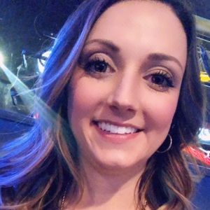 Meet your Posher, Corie